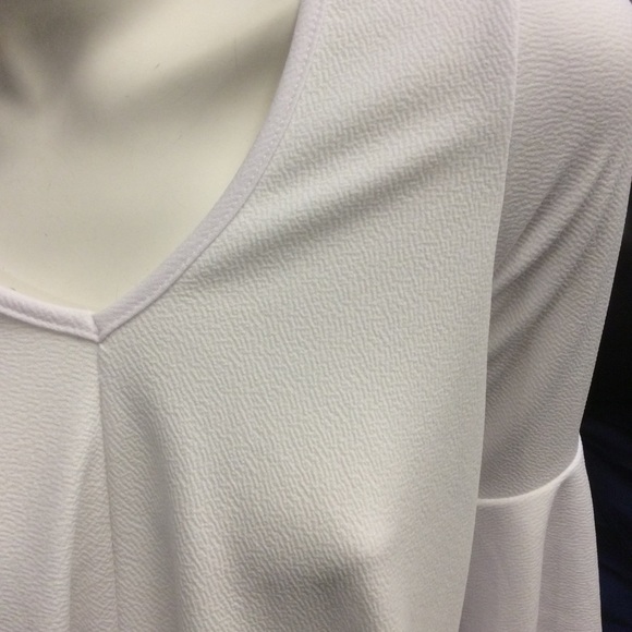 NWT trendy Milly Penzance voluminous ruffle blouse - Picture 4 of 8